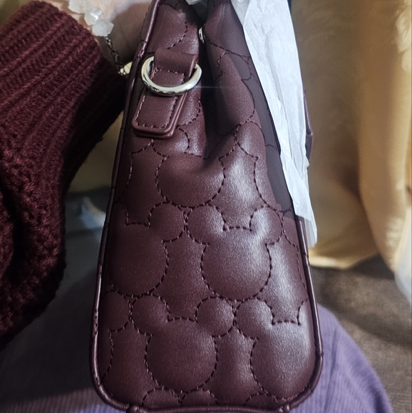 Minnie mouse quilted raspberry crossbody loungefly - Picture 2 of 5